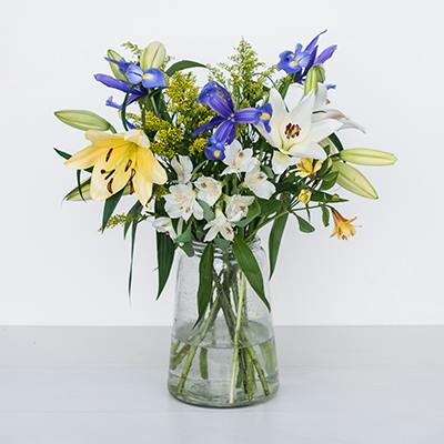 Julia in the vase